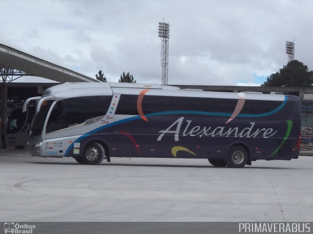 Alexandre Turismo 1064 na cidade de Curitiba, Paraná, Brasil, por Alexandre Rodrigo. Número da foto: #3623786.