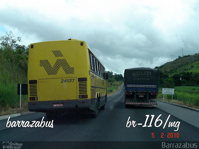 Viação Itapemirim 24137 na cidade de Governador Valadares, Minas Gerais, Brasil, por Rodrigo Barraza. Número da foto: #3625395.