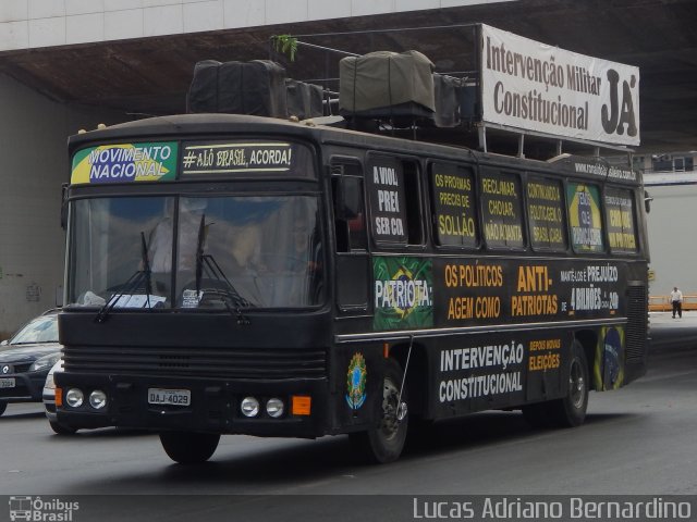 Ônibus Particulares 4029 na cidade de Brasília, Distrito Federal, Brasil, por Lucas Adriano Bernardino. ID da foto: 3625496.