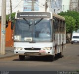 Ônibus Particulares 04 na cidade de Rio Verde, Goiás, Brasil, por Deoclismar Vieira. Número da foto: #:id.